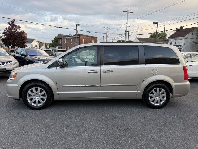 2012 Chrysler Town & Country Touring-L Whitehall PA