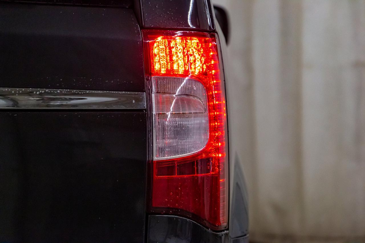 2012 Chrysler Town & Country Touring Leather Nav BCam Red Deer AB