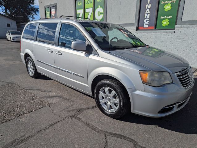 2012 Chrysler Town & Country Touring