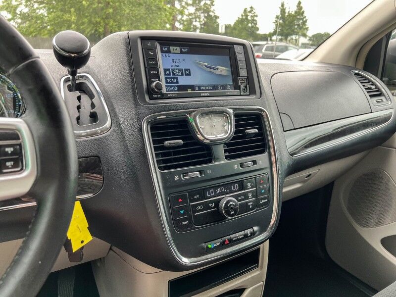 2012 Chrysler Town & Country Touring Wilmington NC