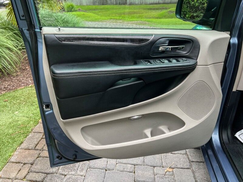 2012 Chrysler Town & Country Touring Wilmington NC