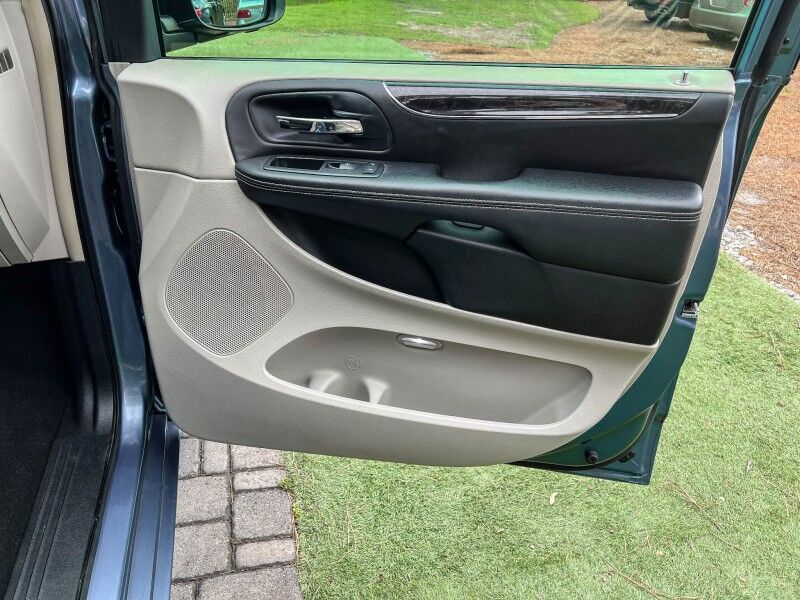 2012 Chrysler Town & Country Touring Wilmington NC