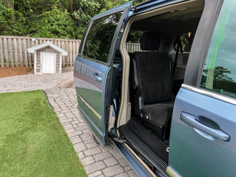 2012 Chrysler Town & Country Touring Wilmington NC