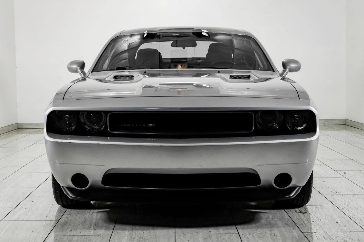 2012 Dodge Challenger SXT