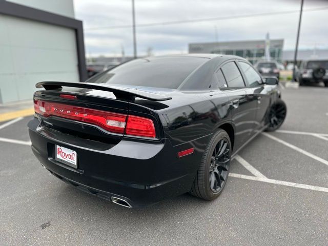 2012 Dodge Charger SE