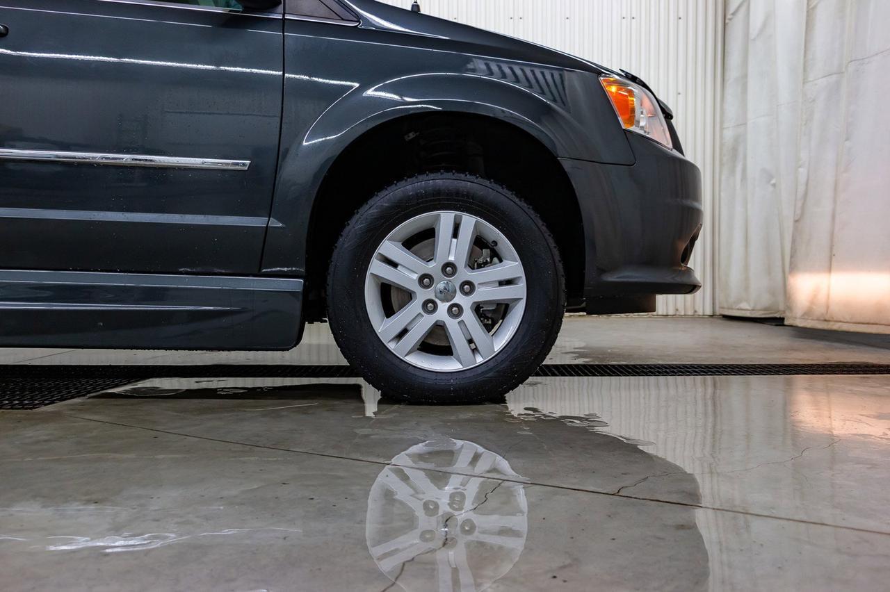 2012 Dodge Grand Caravan Crew Plus Leather Nav DVD Wheelchair Lift Red Deer AB
