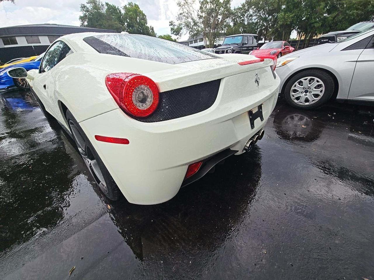 2012 Ferrari 458 Italia Carbon Fiber Racing Seats / Scuderia Shields Portland OR
