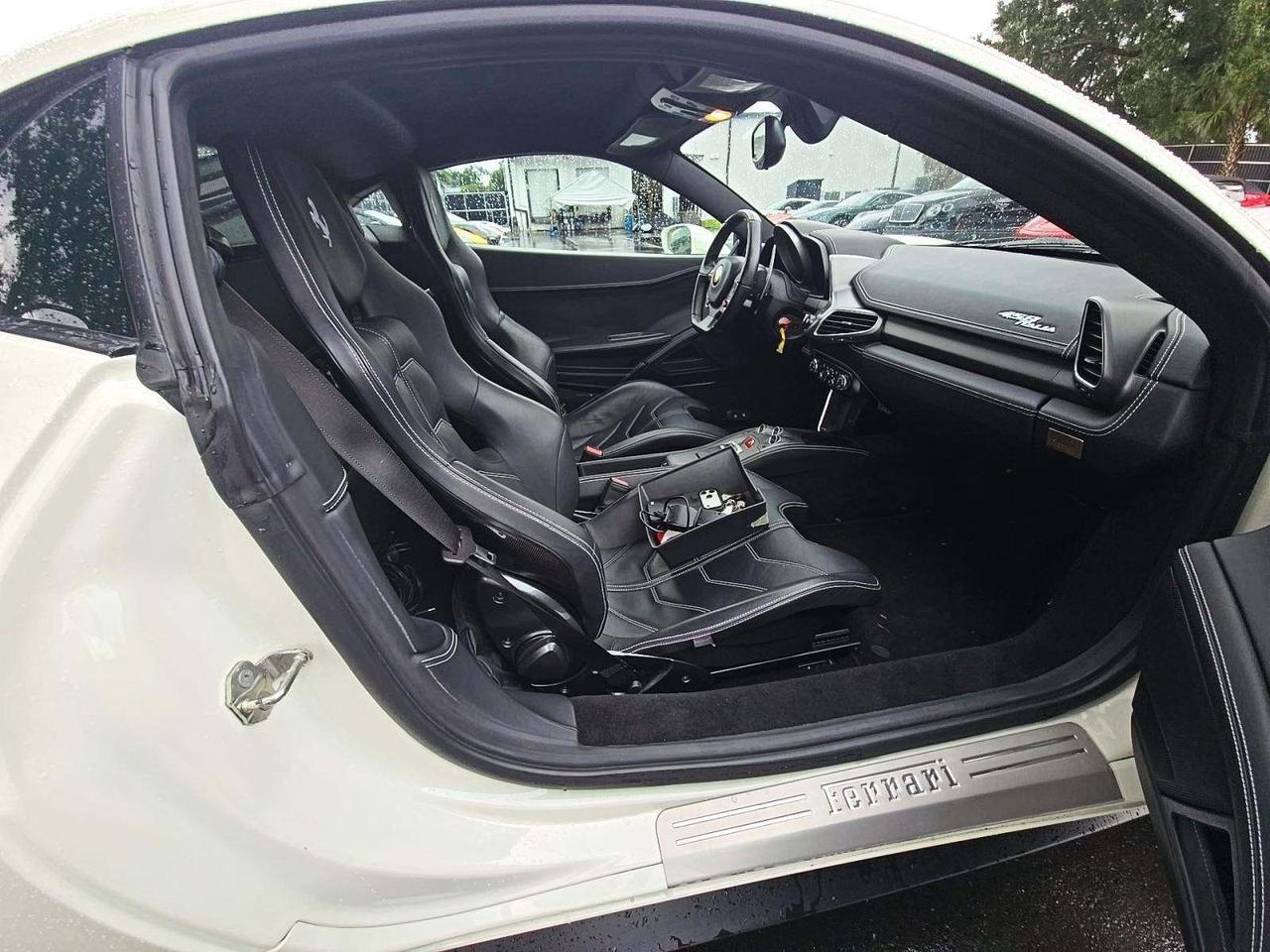 2012 Ferrari 458 Italia Carbon Fiber Racing Seats / Scuderia Shields Portland OR