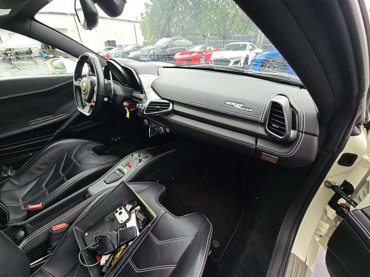 2012 Ferrari 458 Italia Carbon Fiber Racing Seats / Scuderia Shields Portland OR