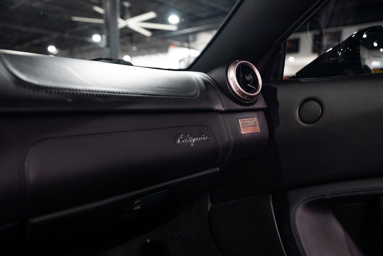 2012 Ferrari California Nero B/B paint, electric Daytona seats, carbon fiber steering wheel + LEDS & MORE!! Fort Lauderdale FL