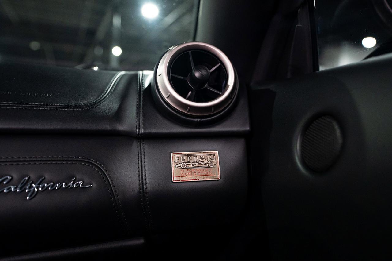 2012 Ferrari California Nero B/B paint, electric Daytona seats, carbon fiber steering wheel + LEDS & MORE!! Fort Lauderdale FL