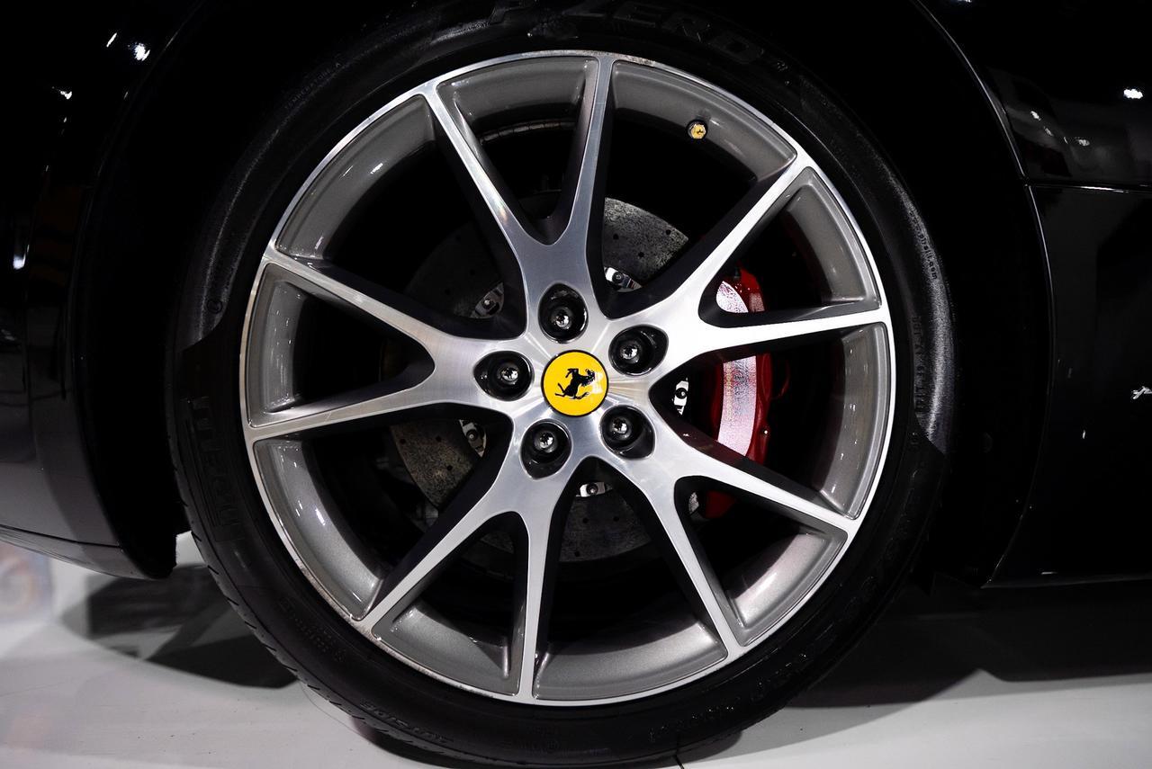 2012 Ferrari California Nero B/B paint, electric Daytona seats, carbon fiber steering wheel + LEDS & MORE!! Fort Lauderdale FL