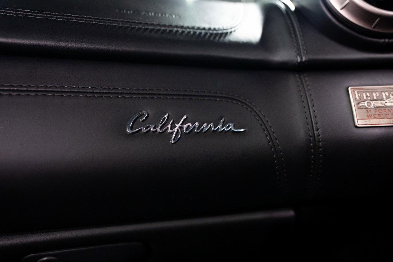 2012 Ferrari California Nero B/B paint, electric Daytona seats, carbon fiber steering wheel + LEDS & MORE!! Fort Lauderdale FL