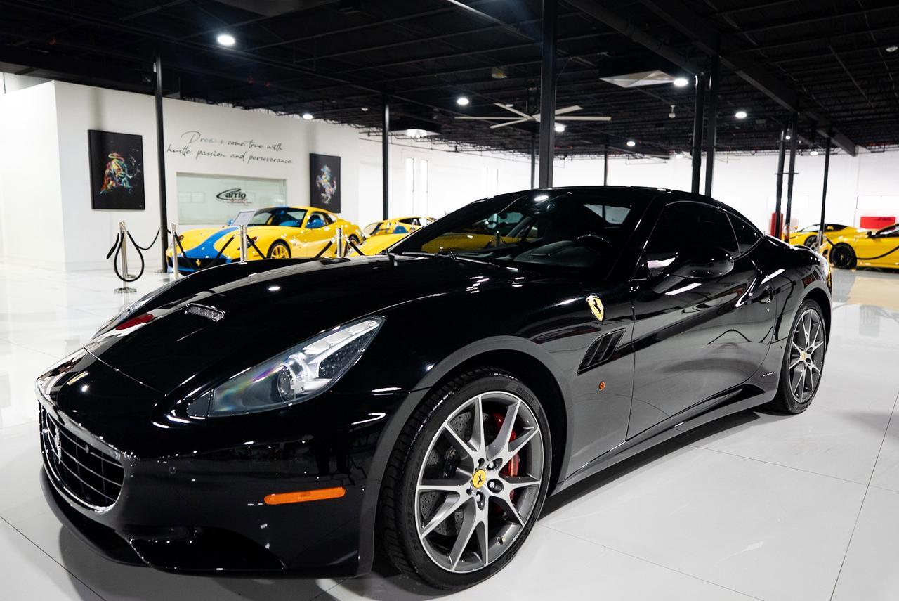 2012 Ferrari California Nero B/B paint, electric Daytona seats, carbon fiber steering wheel + LEDS & MORE!! Fort Lauderdale FL