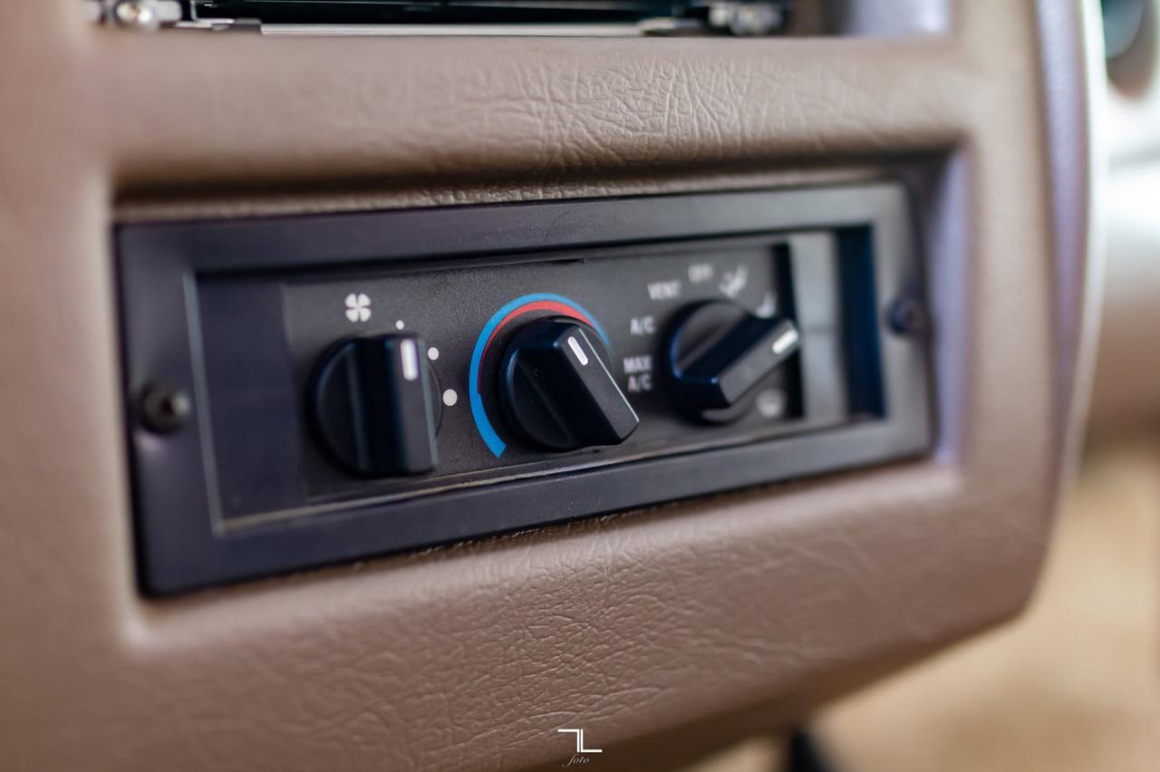 2012 Fleetwood Storm 32V Class A Motorhome Red Deer AB