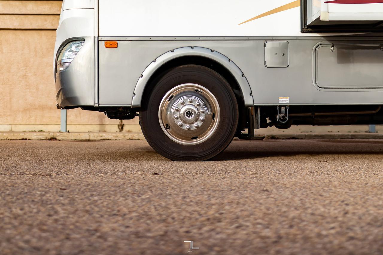 2012 Fleetwood Storm 32V Class A Motorhome Red Deer AB