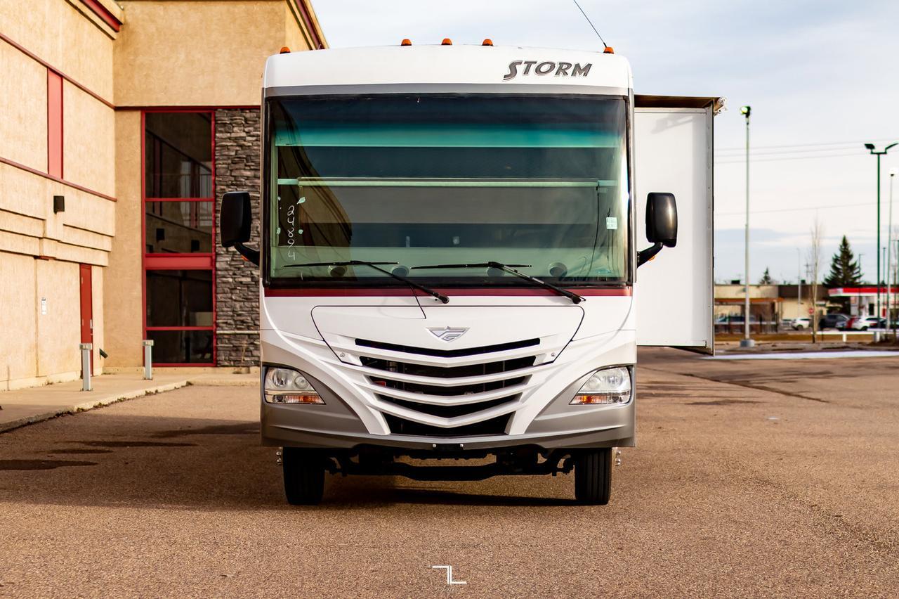 2012 Fleetwood Storm 32V Class A Motorhome Red Deer AB