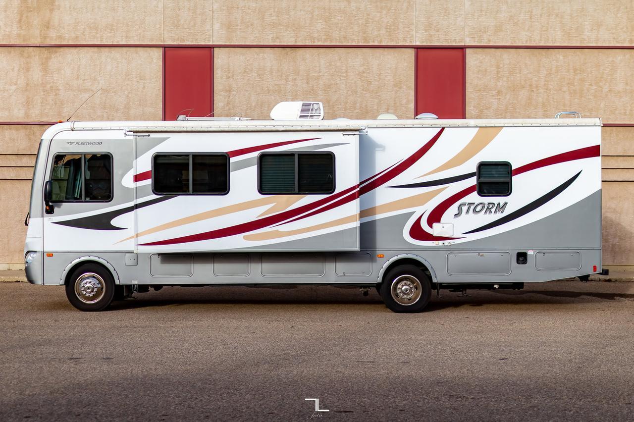 2012 Fleetwood Storm 32V Class A Motorhome Red Deer AB