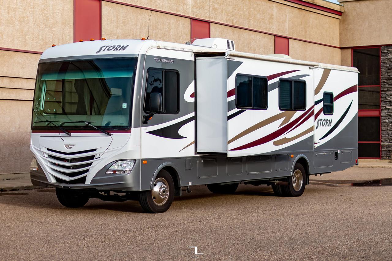 2012 Fleetwood Storm 32V Class A Motorhome Red Deer AB