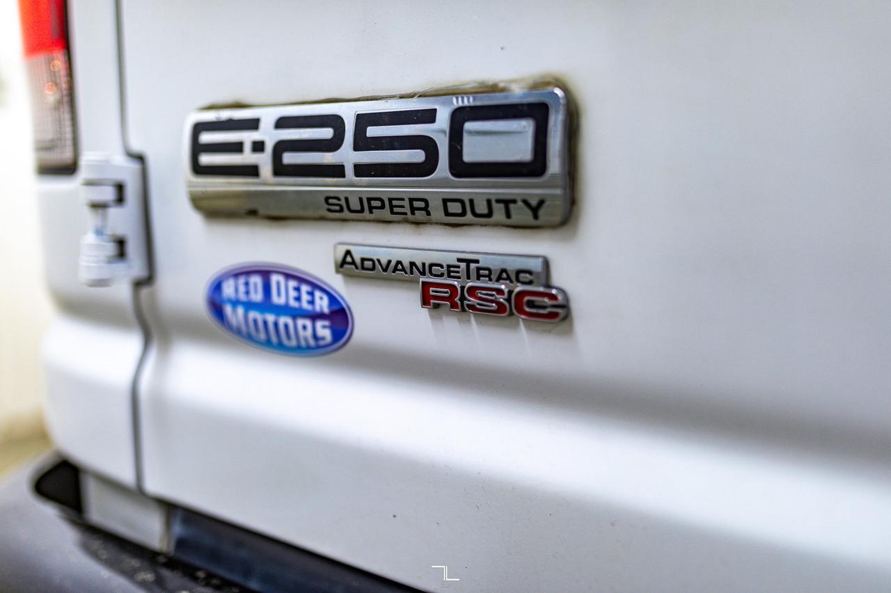 2012 Ford E-250 Extended Cargo Van Red Deer AB