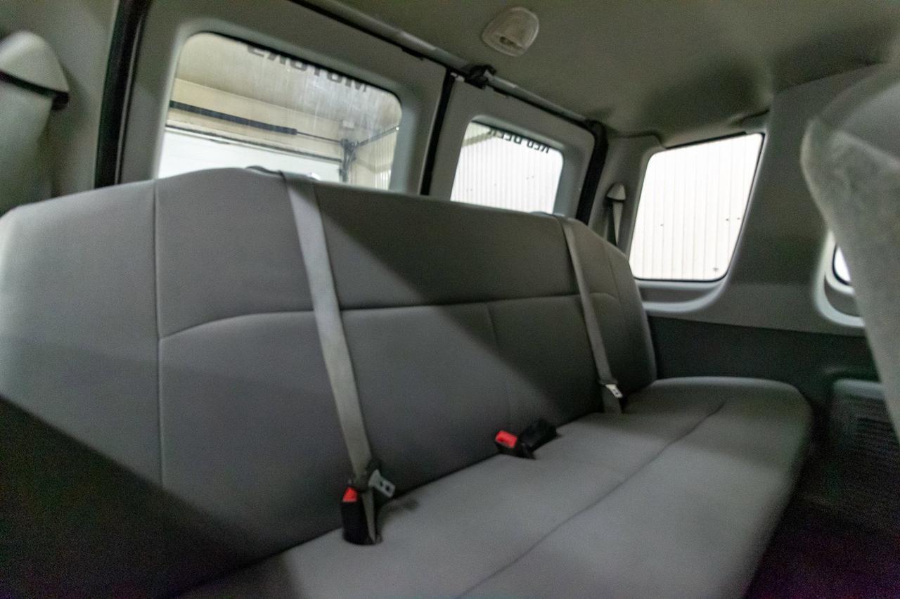 2012 Ford E-350 XL Econoline 15 Passenger Red Deer AB