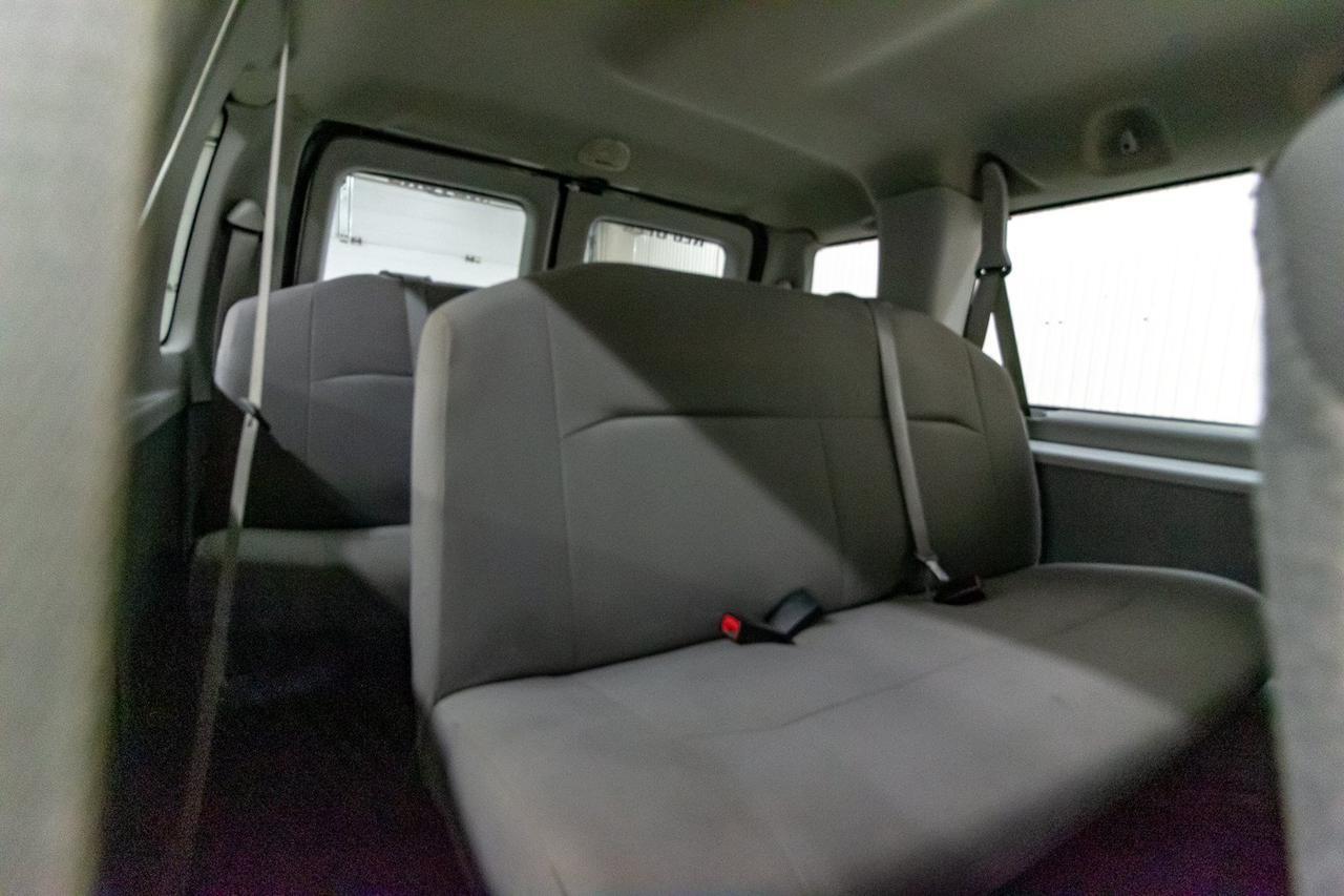 2012 Ford E-350 XL Econoline 15 Passenger Red Deer AB