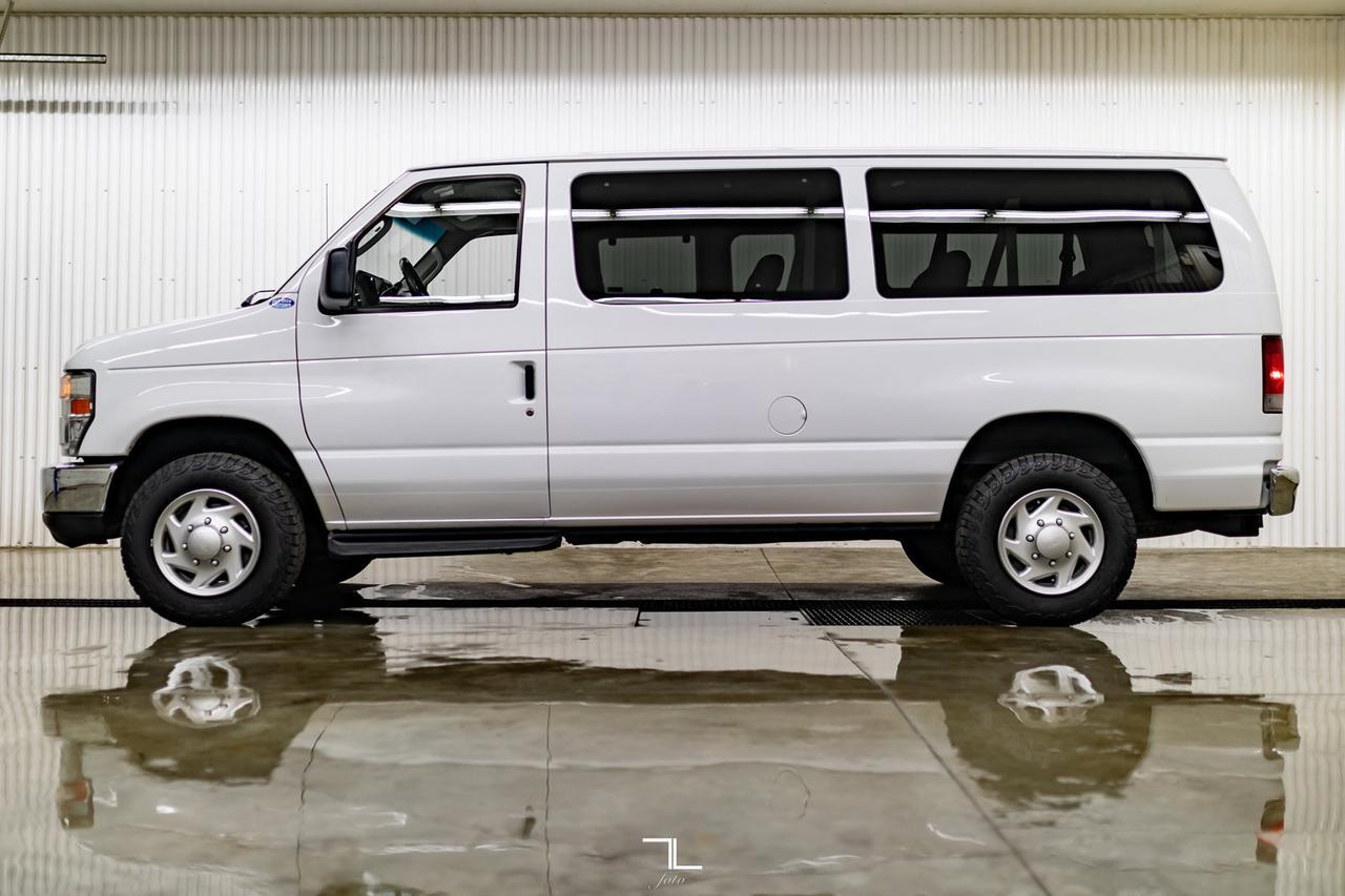 2012 Ford E-350 XLT 12 Passenger Red Deer AB