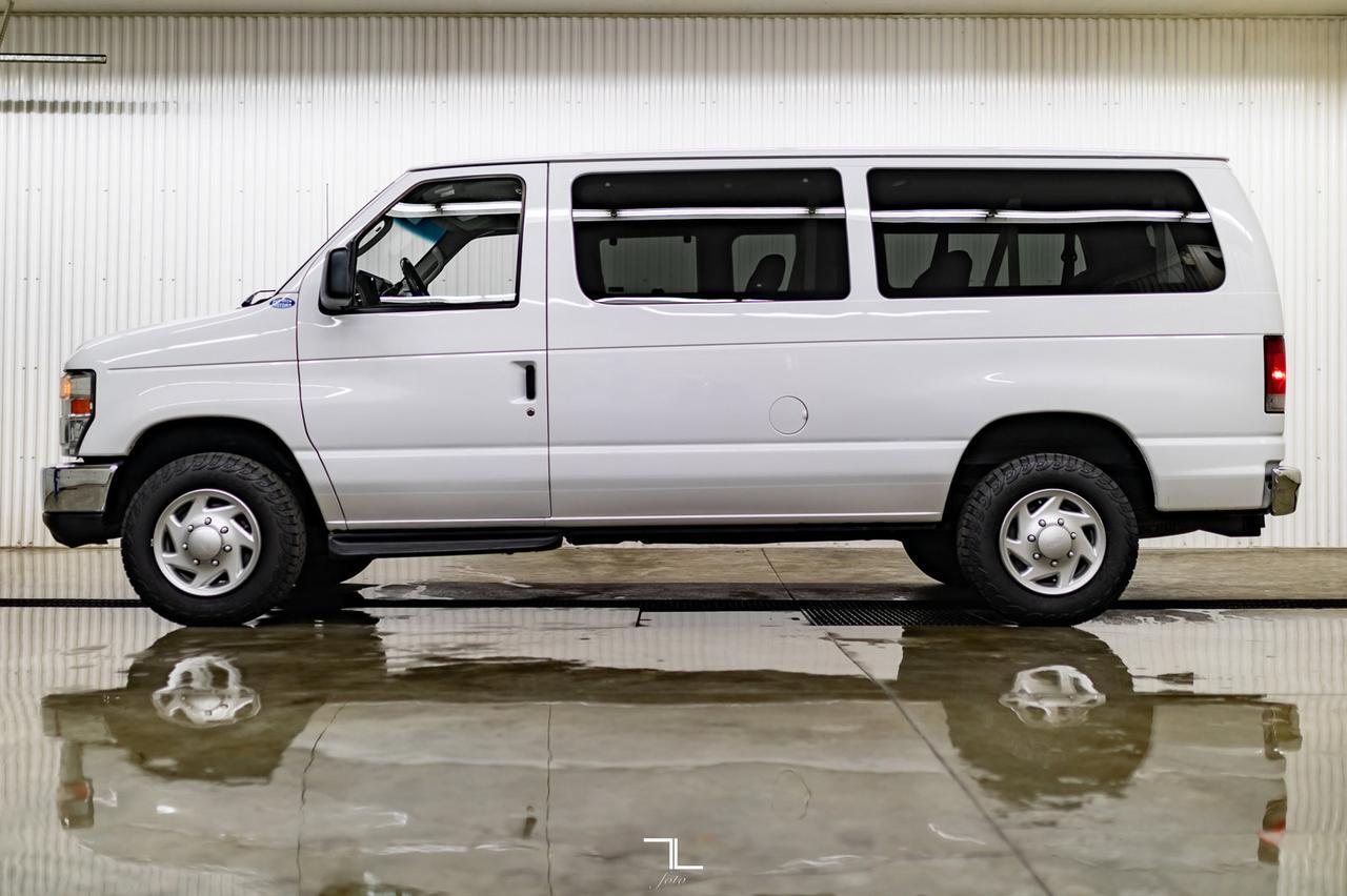 2012 Ford E-350 XLT 12 Passenger Red Deer AB