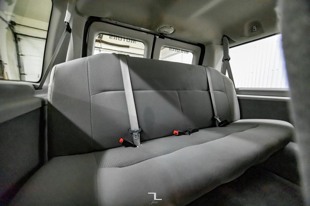 2012 Ford E-350 XLT 12 Passenger Red Deer AB