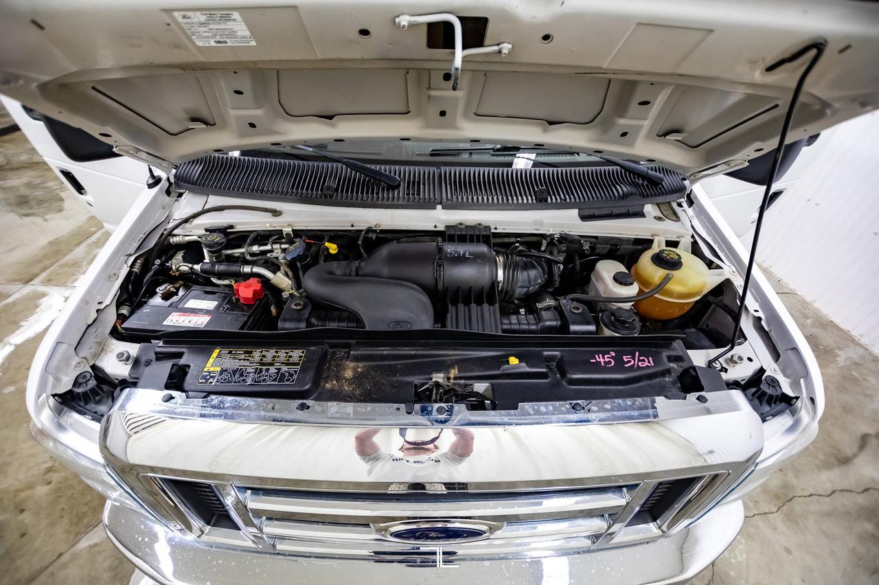 2012 Ford E-350 XLT 12 Passenger Red Deer AB