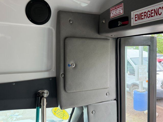 2012 Ford E-350SD Base Springfield VA