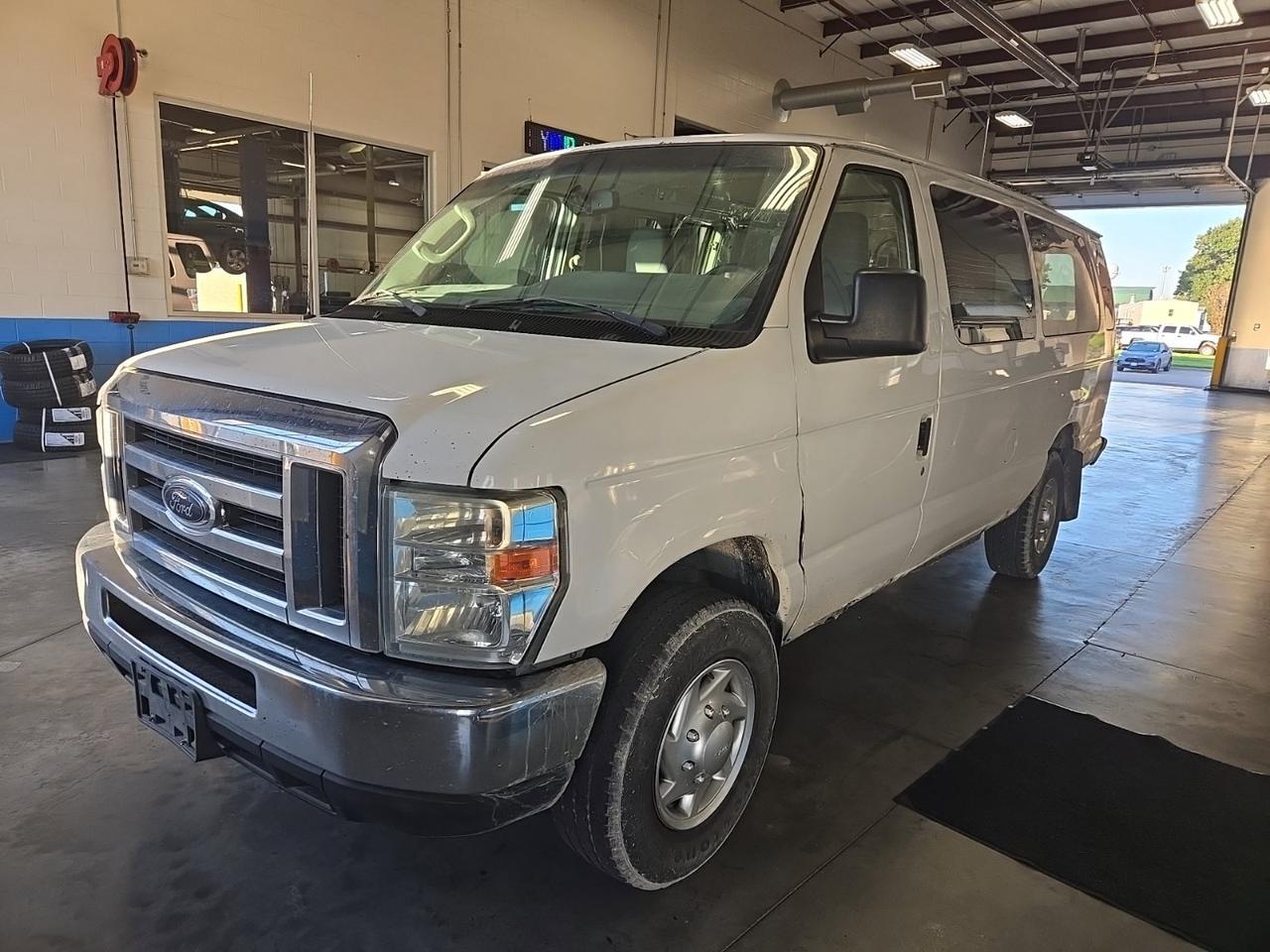 2012 Ford E-350SD XLT