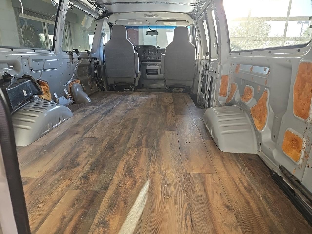 2012 Ford E-350SD XLT West Burlington IA