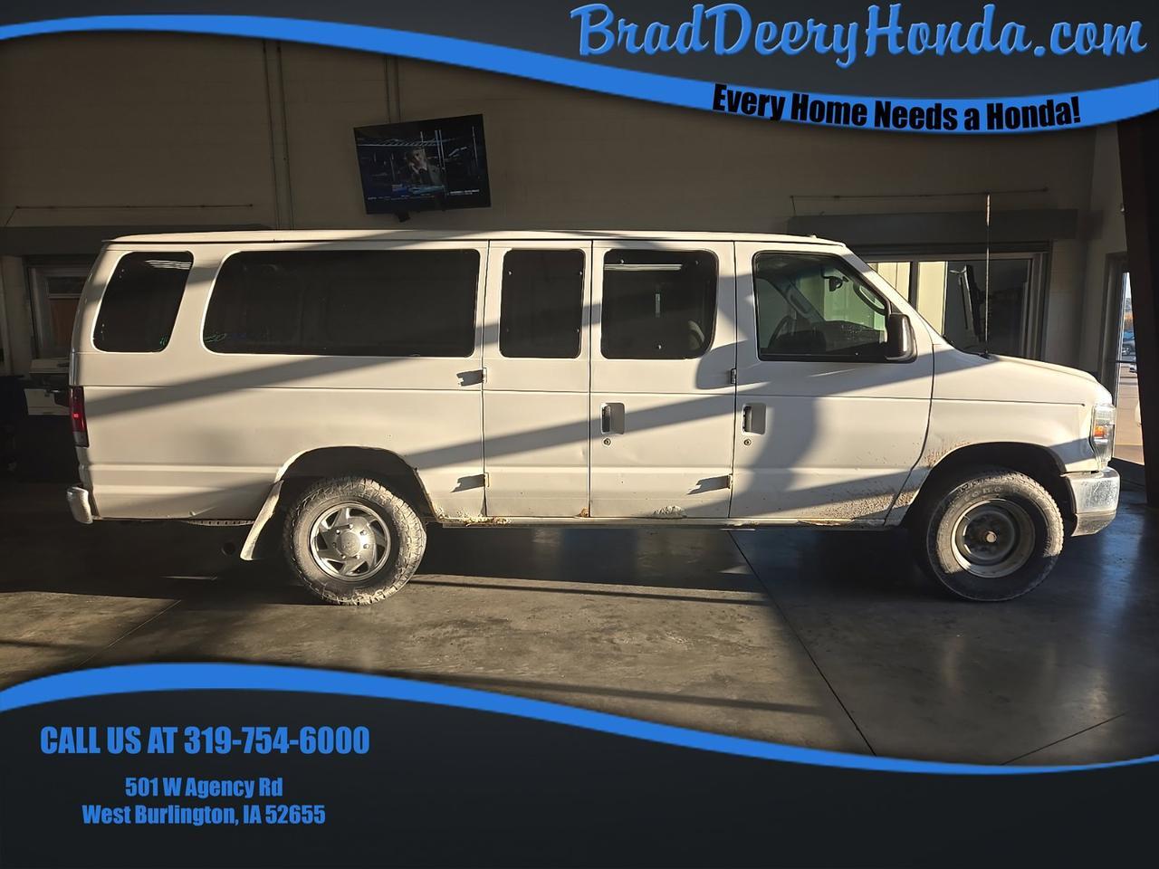 2012 Ford E-350SD XLT
