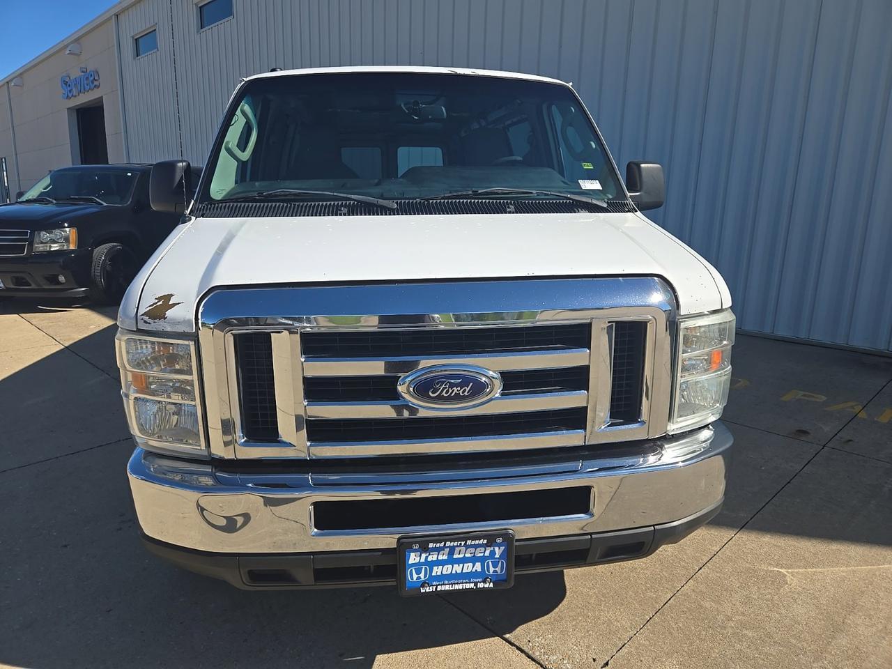 2012 Ford E-350SD XLT