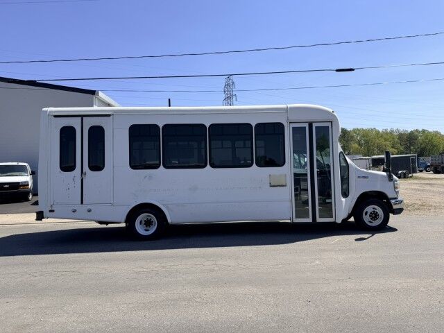 2012 Ford E450 Bus with Wheelchair Lift Henrico VA