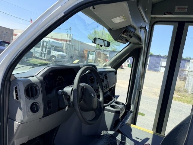 2012 Ford E450 Bus with Wheelchair Lift Henrico VA