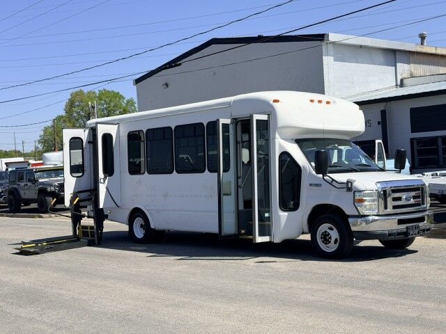 2012 Ford E450 Bus with Wheelchair Lift Henrico VA