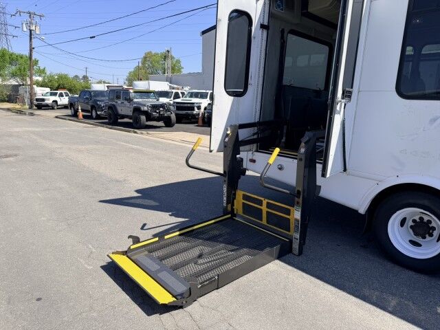 2012 Ford E450 Bus with Wheelchair Lift Henrico VA