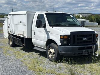 Ford E450 Former Tru Green Service Truck Business Ready  2012