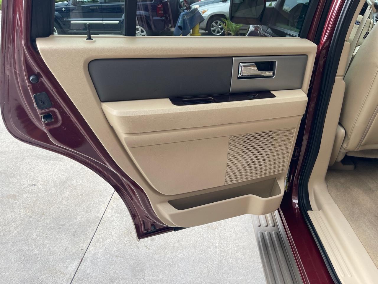 2012 Ford Expedition XLT LOW MILES 73,307 4WD Pompano Beach FL