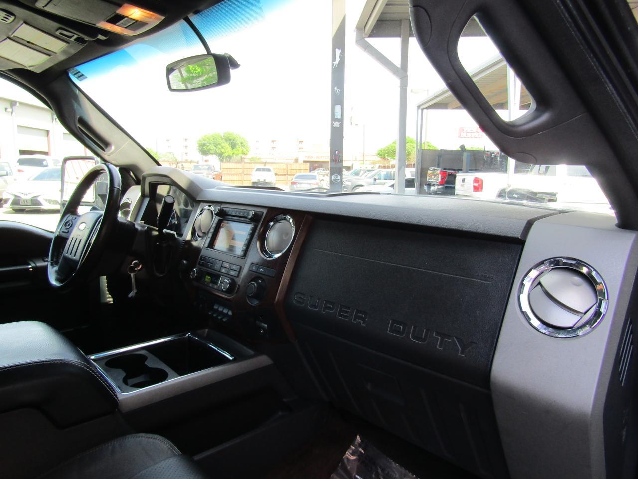 2012 Ford F-250 4WD Crew Cab 156 Lariat Grand Prairie TX