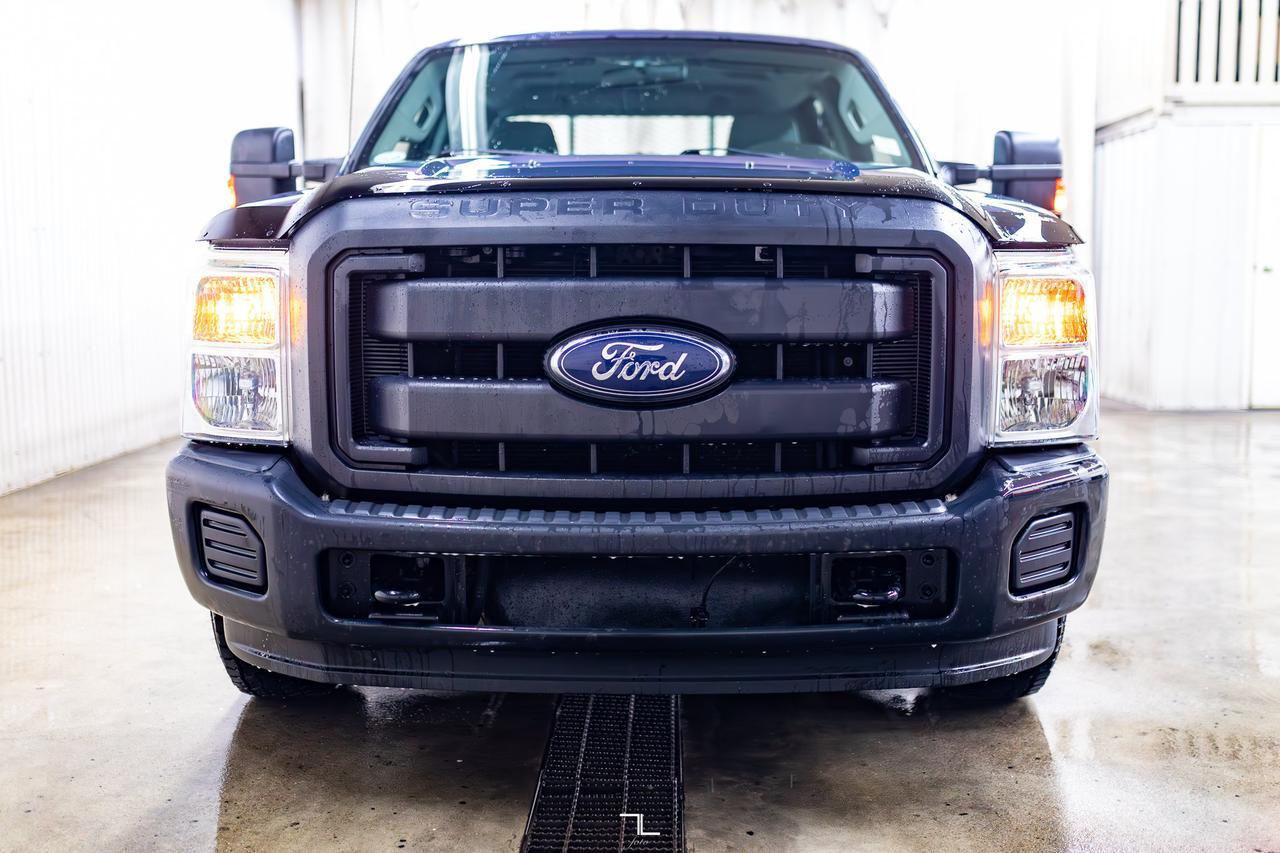 2012 Ford F-250 4x2 Crew Cab XL Longbox PSeat Red Deer AB