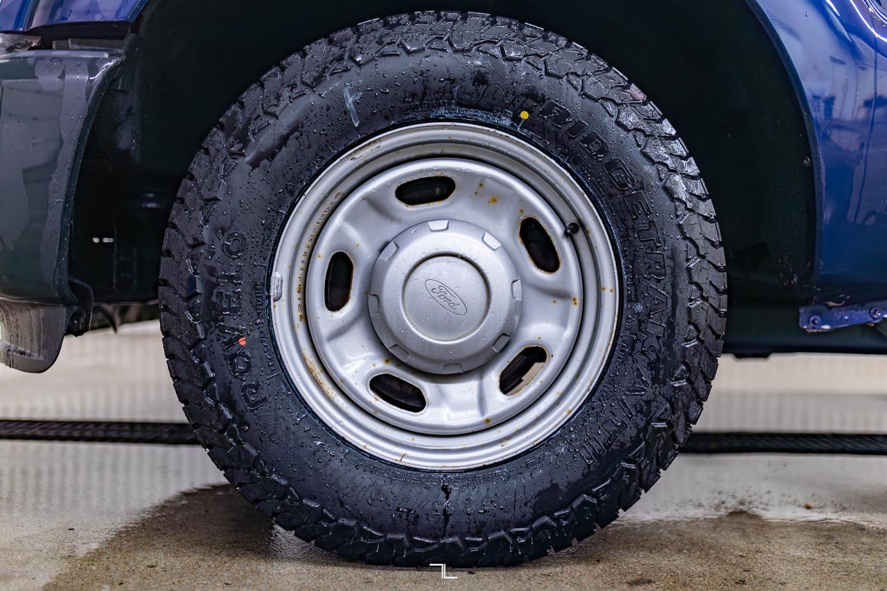 2012 Ford F-250 4x2 Crew Cab XL Longbox PSeat Red Deer AB