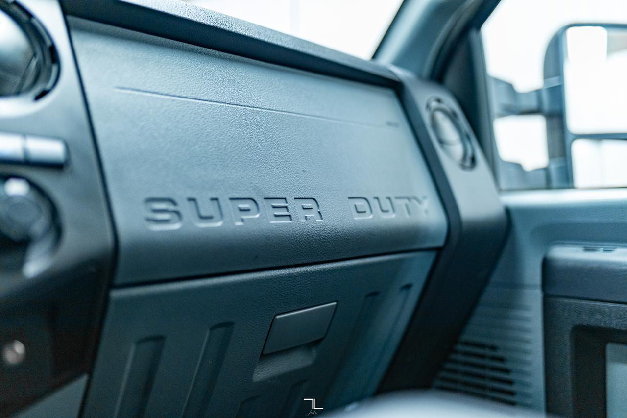 2012 Ford F-250 4x4 Crew Cab XL Longbox Red Deer AB