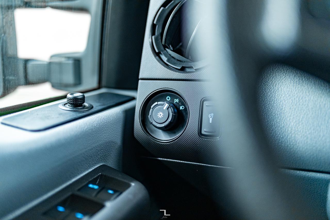 2012 Ford F-250 4x4 Crew Cab XL Longbox Red Deer AB