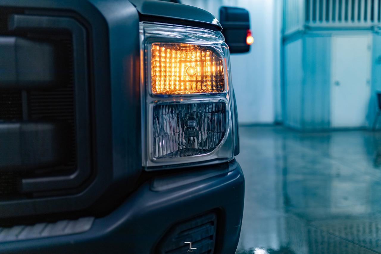 2012 Ford F-250 4x4 Crew Cab XL Longbox Red Deer AB