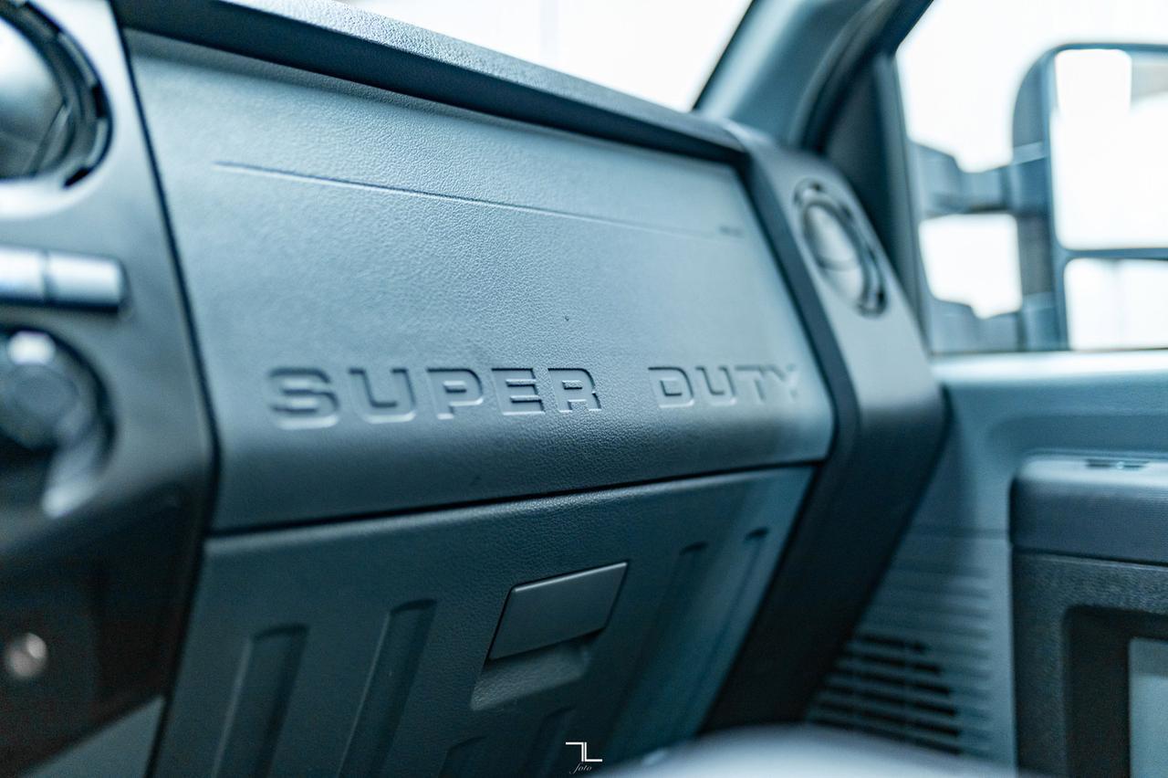 2012 Ford F-250 4x4 Crew Cab XL Longbox Red Deer AB