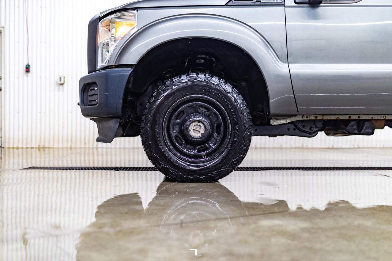 2012 Ford F-250 4x4 Crew Cab XL Longbox Red Deer AB