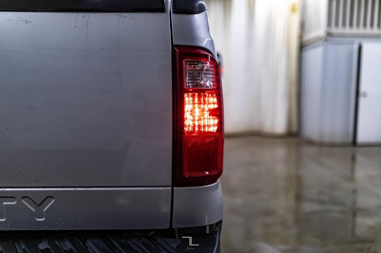 2012 Ford F-250 4x4 Super Cab XL Diesel Red Deer AB